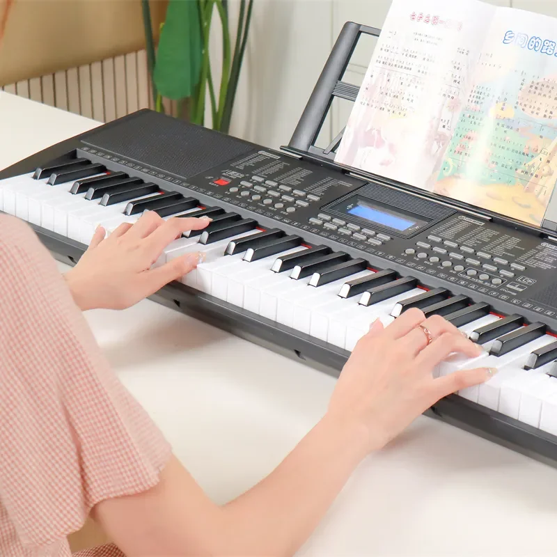 New Musical Instrument LCD Screen 61 keys Keyboard Electronic Piano Electronic Keyboard with MIDI and MP3 player