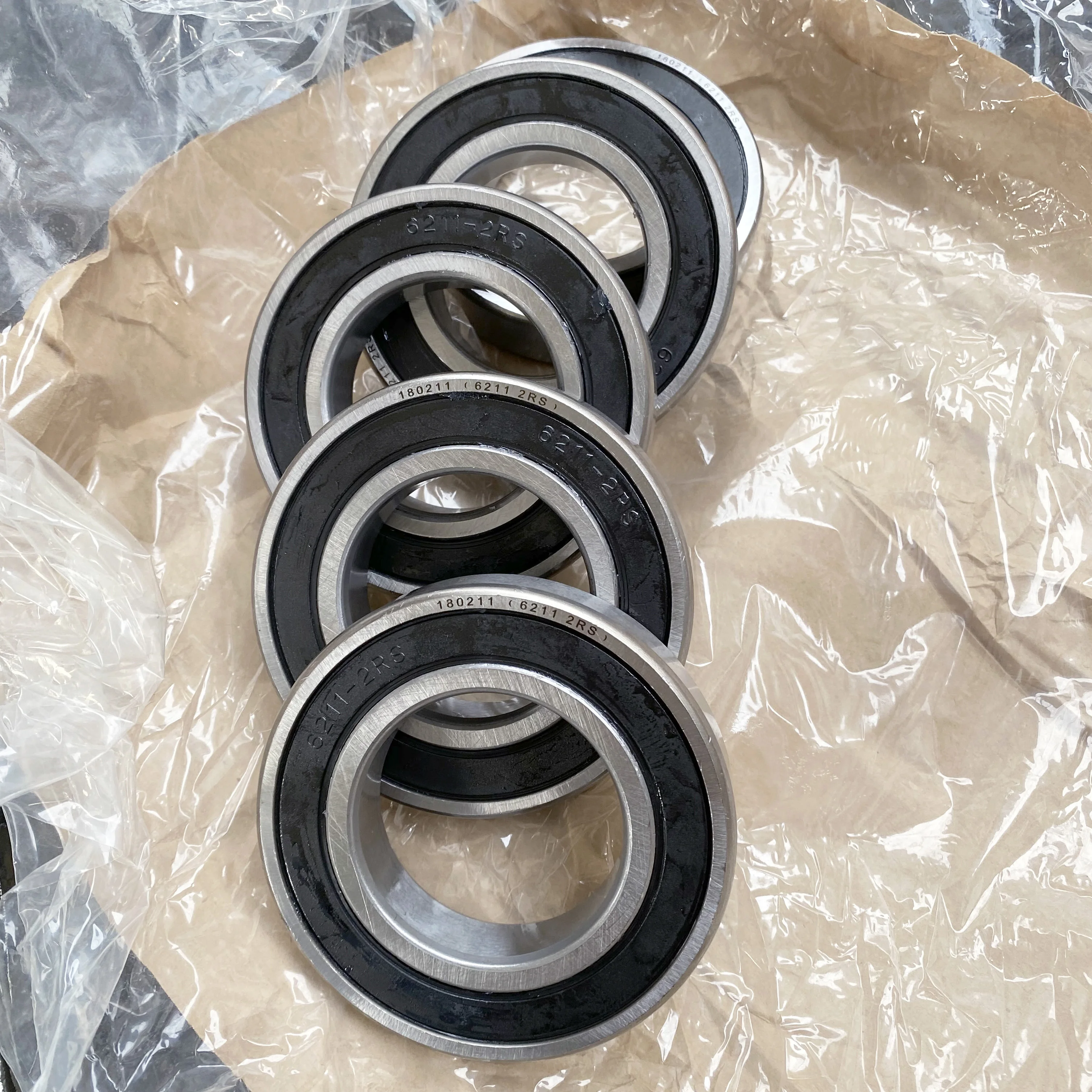 DST high quality Deep Groove Ball Bearing    118   180118    80118    50118    SIZE:90 * 140 * 24 mm