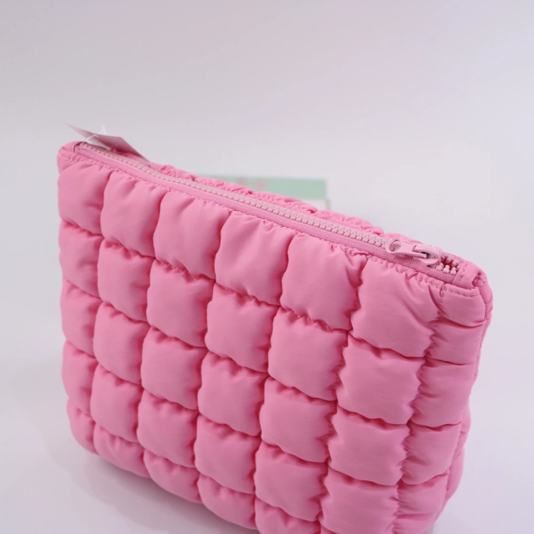Wholesale Custom Cosmetic Bags Bubble Puffy Cosmetic Pouch  Zippers Quilted Travel Toiletry Bag Large-capacity Makeup Bags