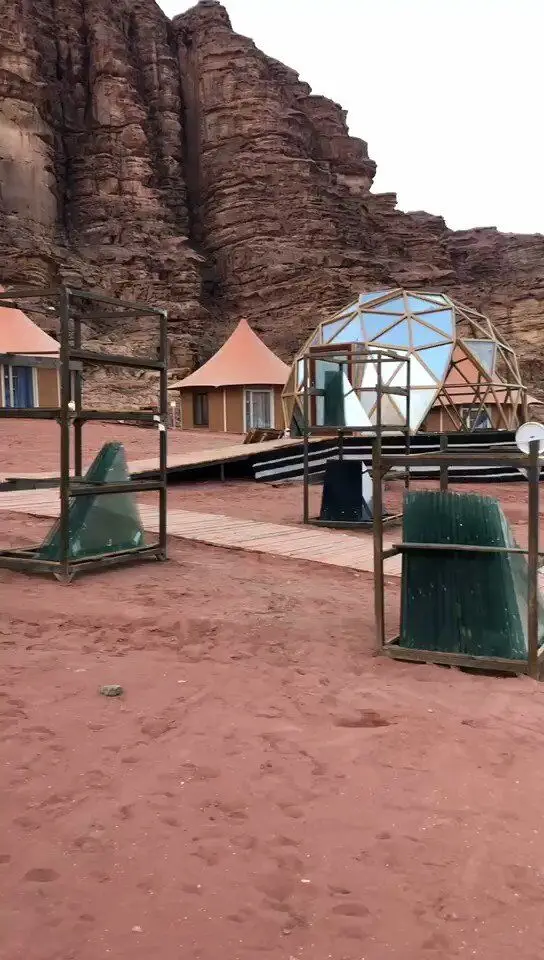 Glass Igloo Dome House Glamping Hotel with Good Insulation in Winter