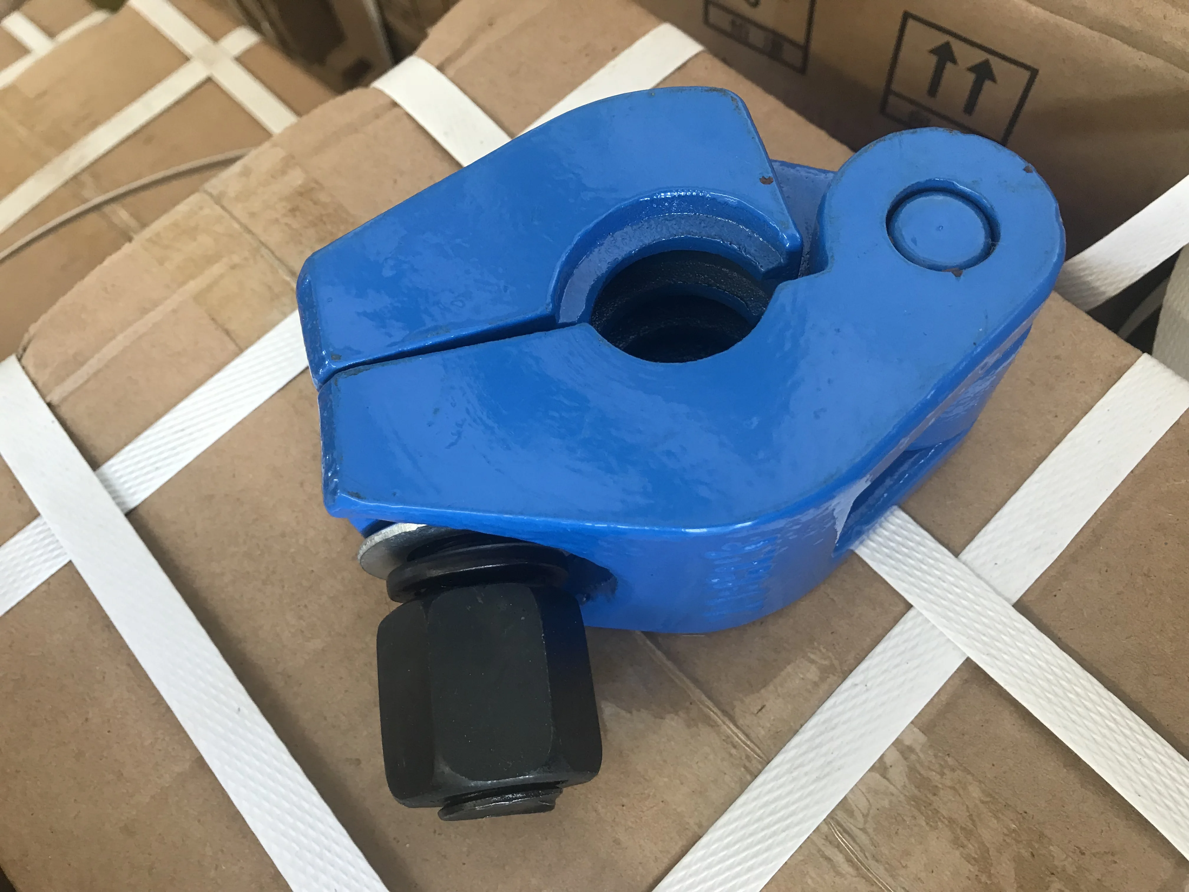 API polished rod clip clamp for oil