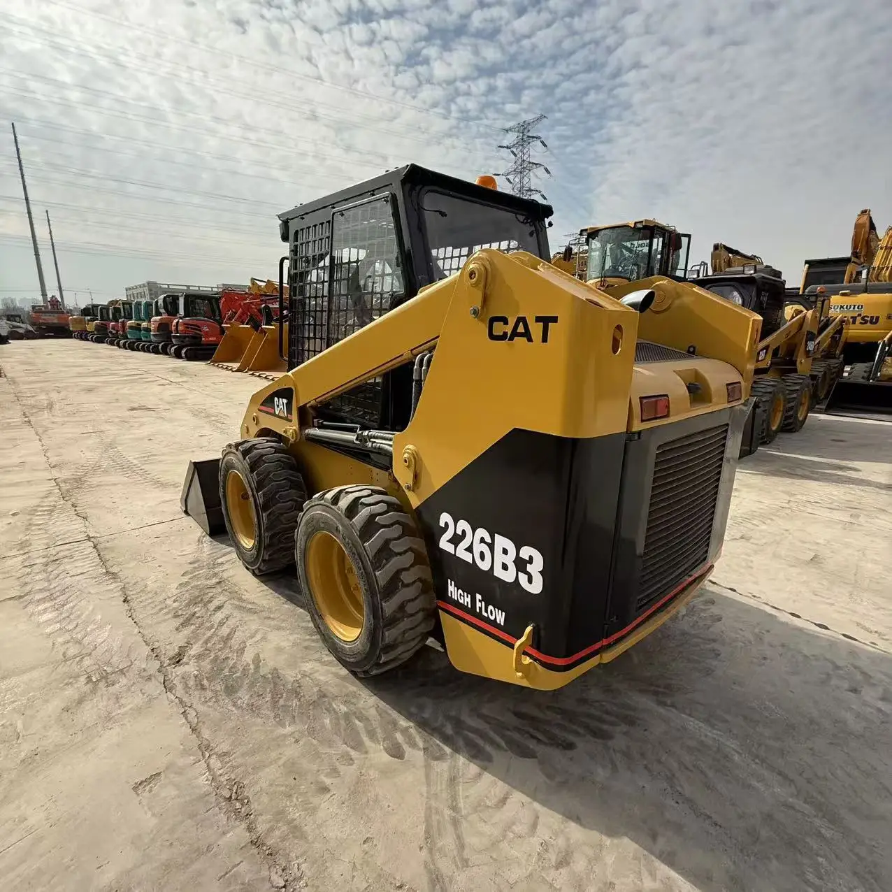Используется 2 5 тонн мини-погрузчик Cat 226B погрузчик по низкой цене Подержанный дешево для продажи