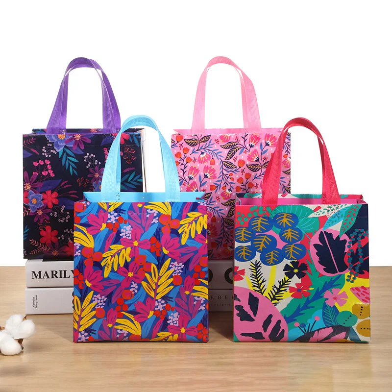 Non Woven Silk Customized Shopping Tote Children gift bags for small business luxury gift bags gift bags for kids party