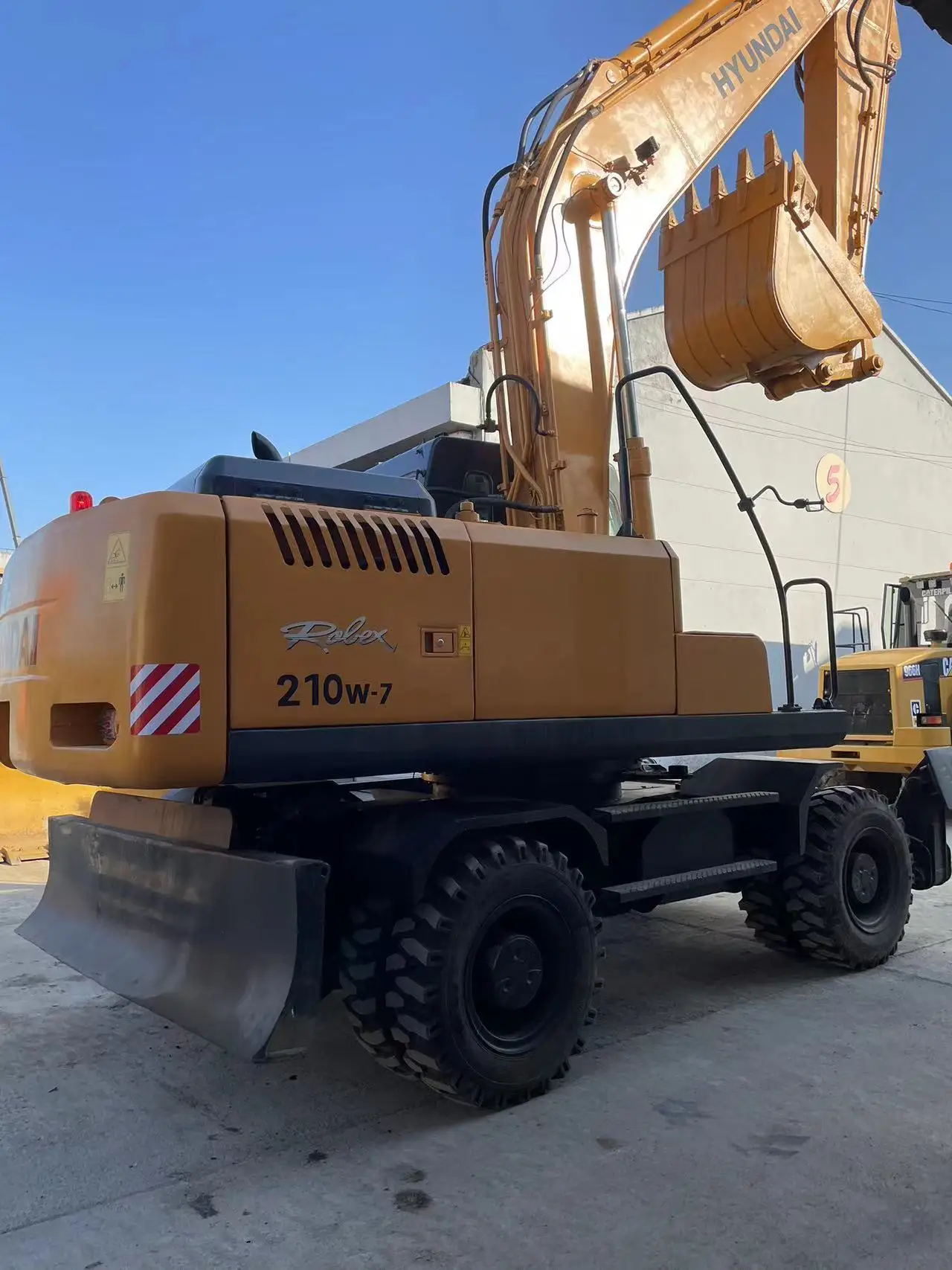 Used Hyundai R210W-7 Wheel Excavator Robex 210W Hyundai 21ton Wheel Excavator on Sale