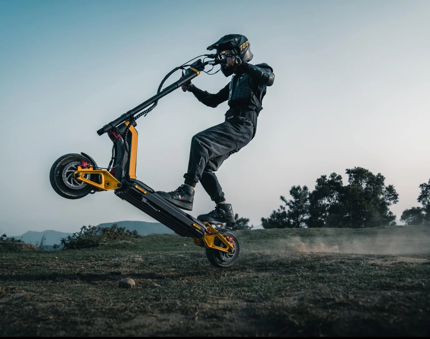Original INMOTION RS 72V 40Ah Adjustable Suspension Super Scooter 8400W 100Km/h IPX7 Waterproof Rate  Electric Scooter