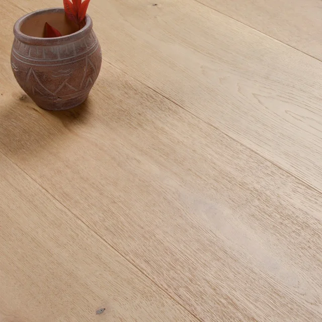 
smooth light color oak timber floating floor for sale 