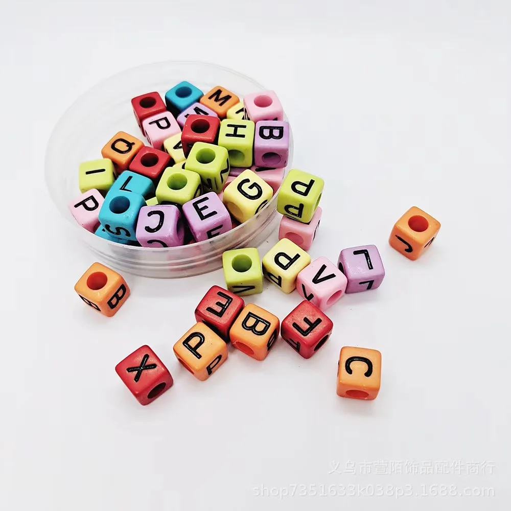 550pcs Super Large 10mm Acrylic Alphabet letter Beads Colorful Loose Beads for DIY Jewelry Making Bracelets Necklaces Bags Chain