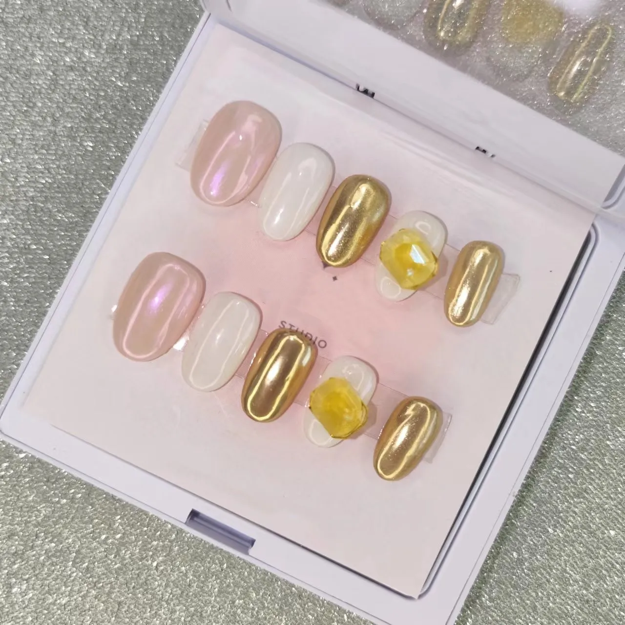 2023 Fahion  Designed Reusable False Nails Short Korea fresh press on  nails