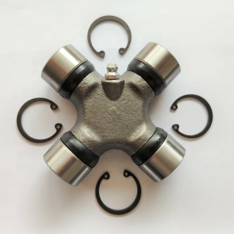 
47.62*135 mm 5-438X 7V4077 Spider truck universal joint 