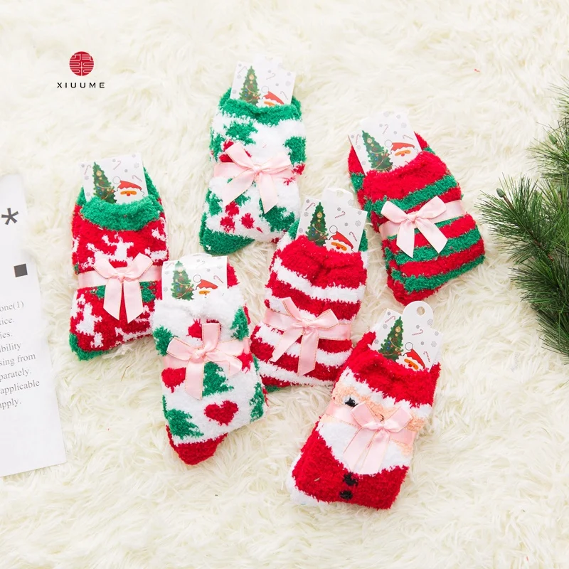 wholesale high quality gift packing fuzzy women christmas socks