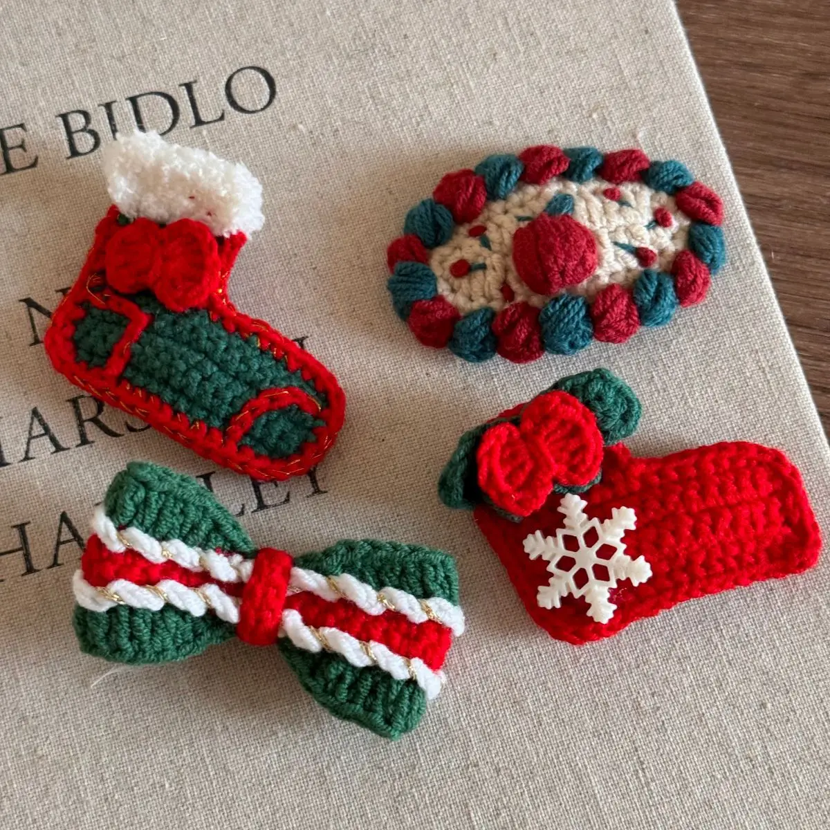 Cute Christmas Hair Accessories Handmade Crochet Snowflake Gingerbread Man Hair Clips Lovely Knitted Bow Hairpins