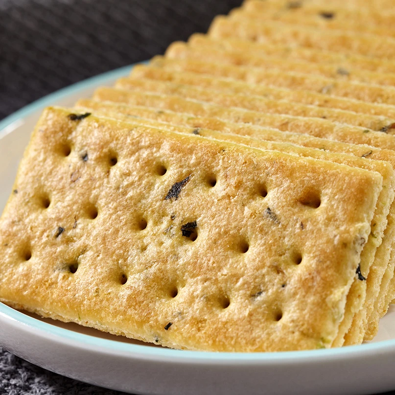 
600G/Tin Net Weight Natto And Vegetables Flavor Cracker Biscuits 