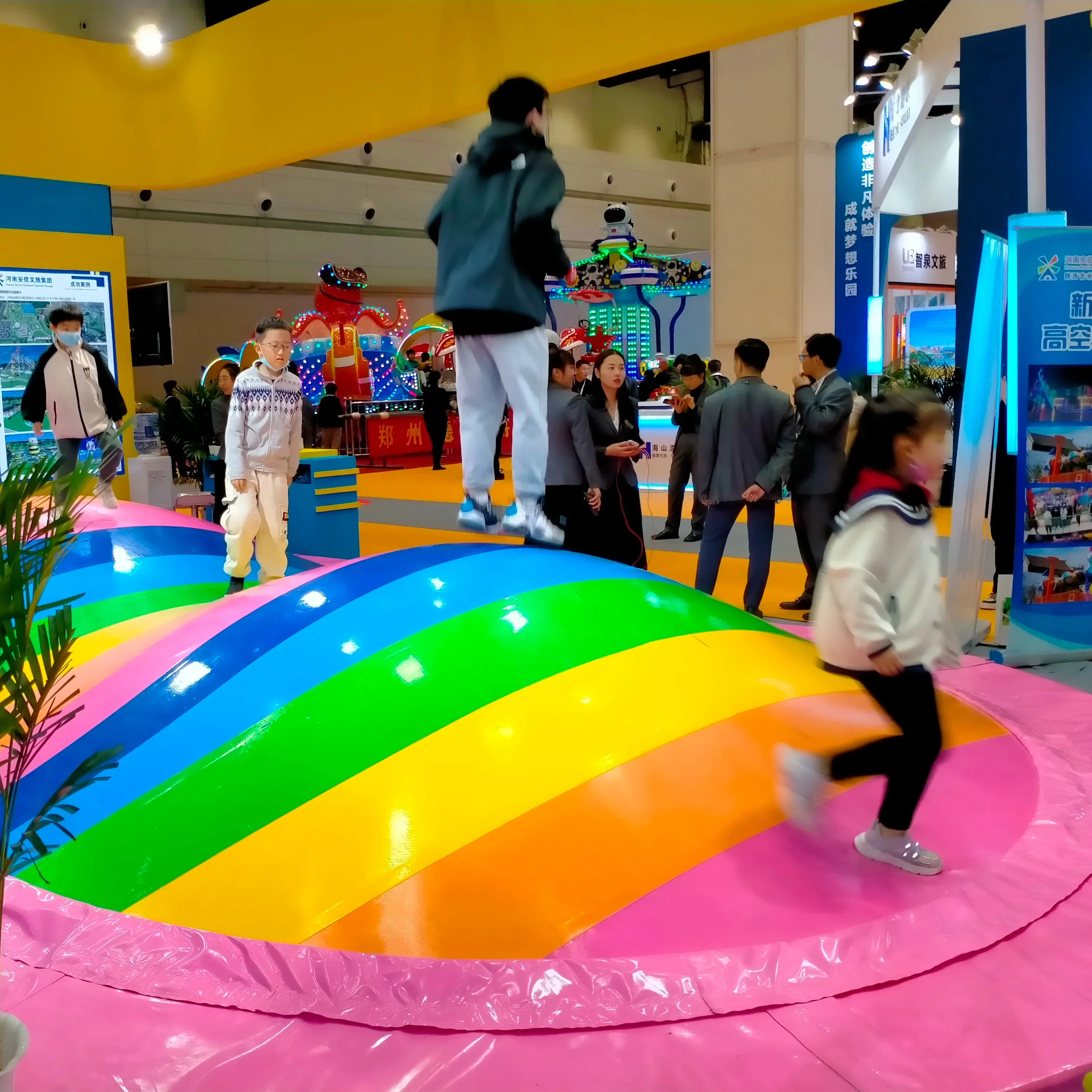 2023Inflatable jumping pillow white jumping dome jumping cloud with single/double/three domes or customized