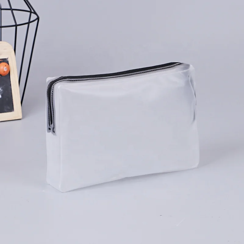 Биоразлагаемый матовый прозрачный дорожный косметический пакет из ПВХ на молнии с логотипом заказчика