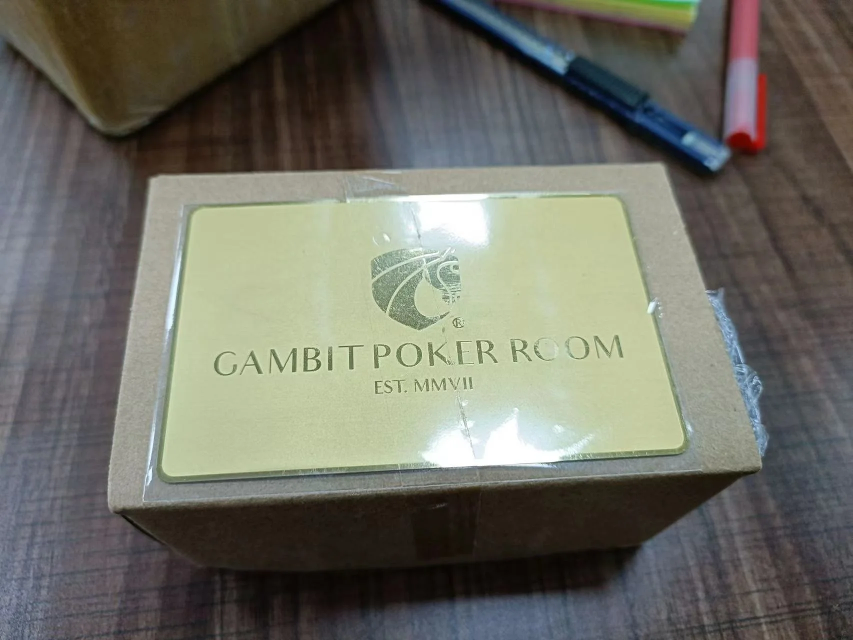 Матовое золото с краями цветов деловые стальные