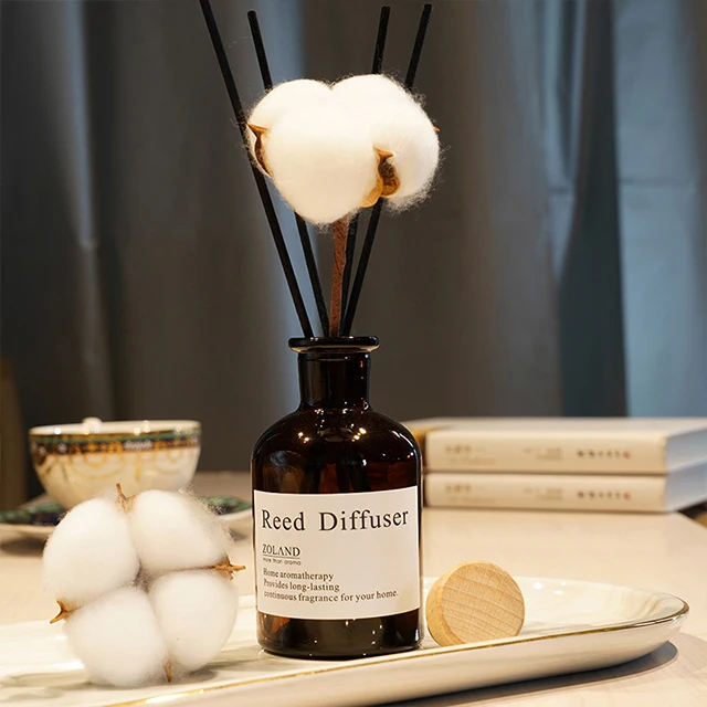 Wholesale Luxury Custom Decorative Black Glass No Fire Scented Candle Elegant Gift Set Reed Diffuser