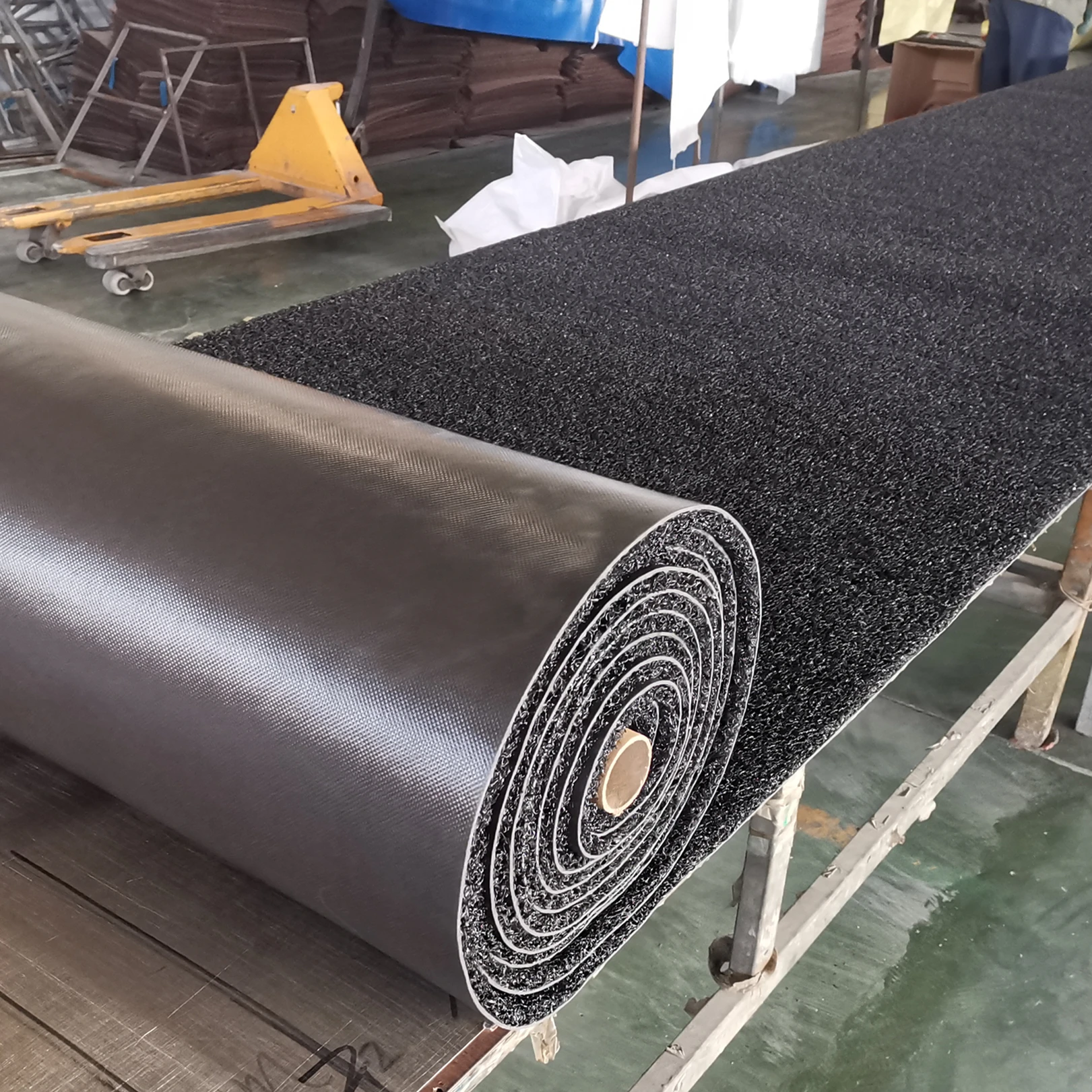 High-Quality Durable Anti-slip Pvc Mat Plastic Roll Floor Mat Roll custom thickness vinyl floor coil roll mat