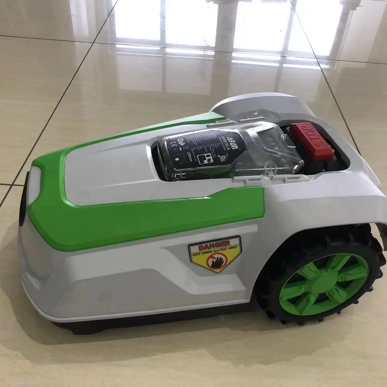 2023 Electric Robotic Lawn Mower Large Commercial Robot Heavy Duty For Yard  Battery 1000M2 Lawn Parts Boundary Wire Gps System