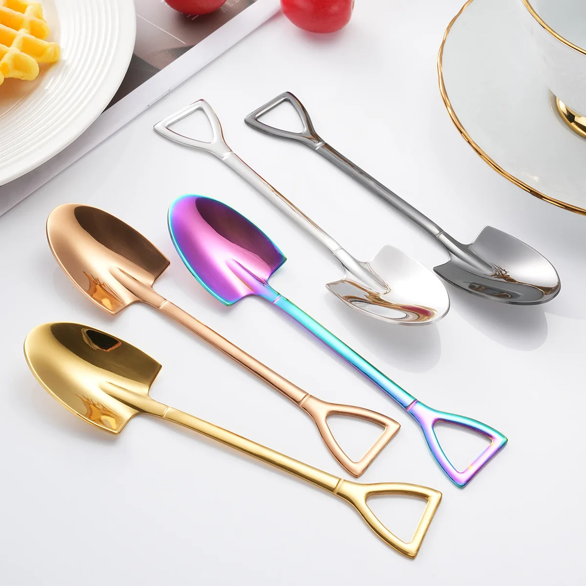 High Quality 304 Stainless Steel Gold Shovel Shape Spoons Mini Rainbow Cake Tea Coffee Ice Dessert Spoon