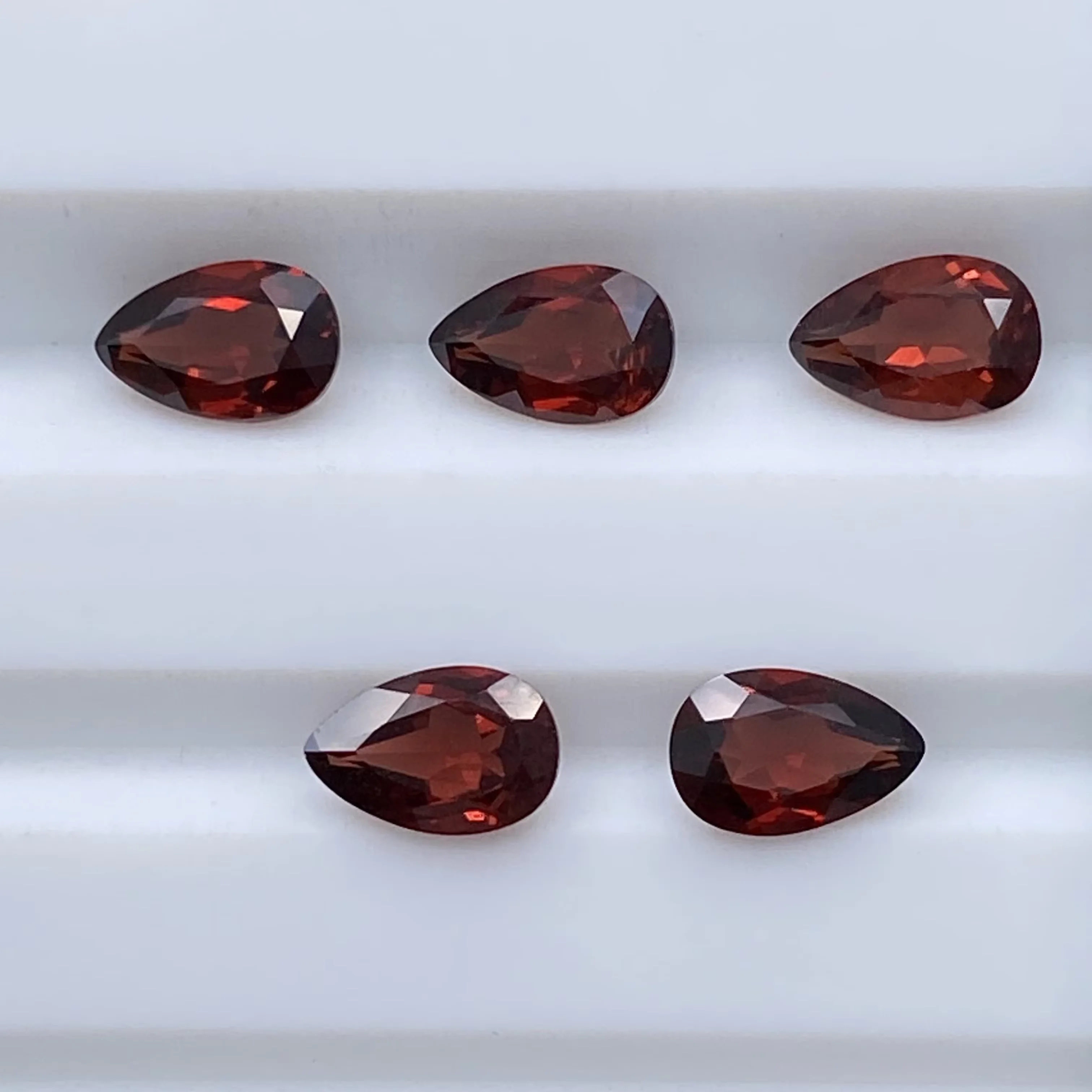 Pear Shape 10x8mm~16x12mm Good Quality Faceted Gemstones Mozambique garnet stone price stone supplier Natural Garnet