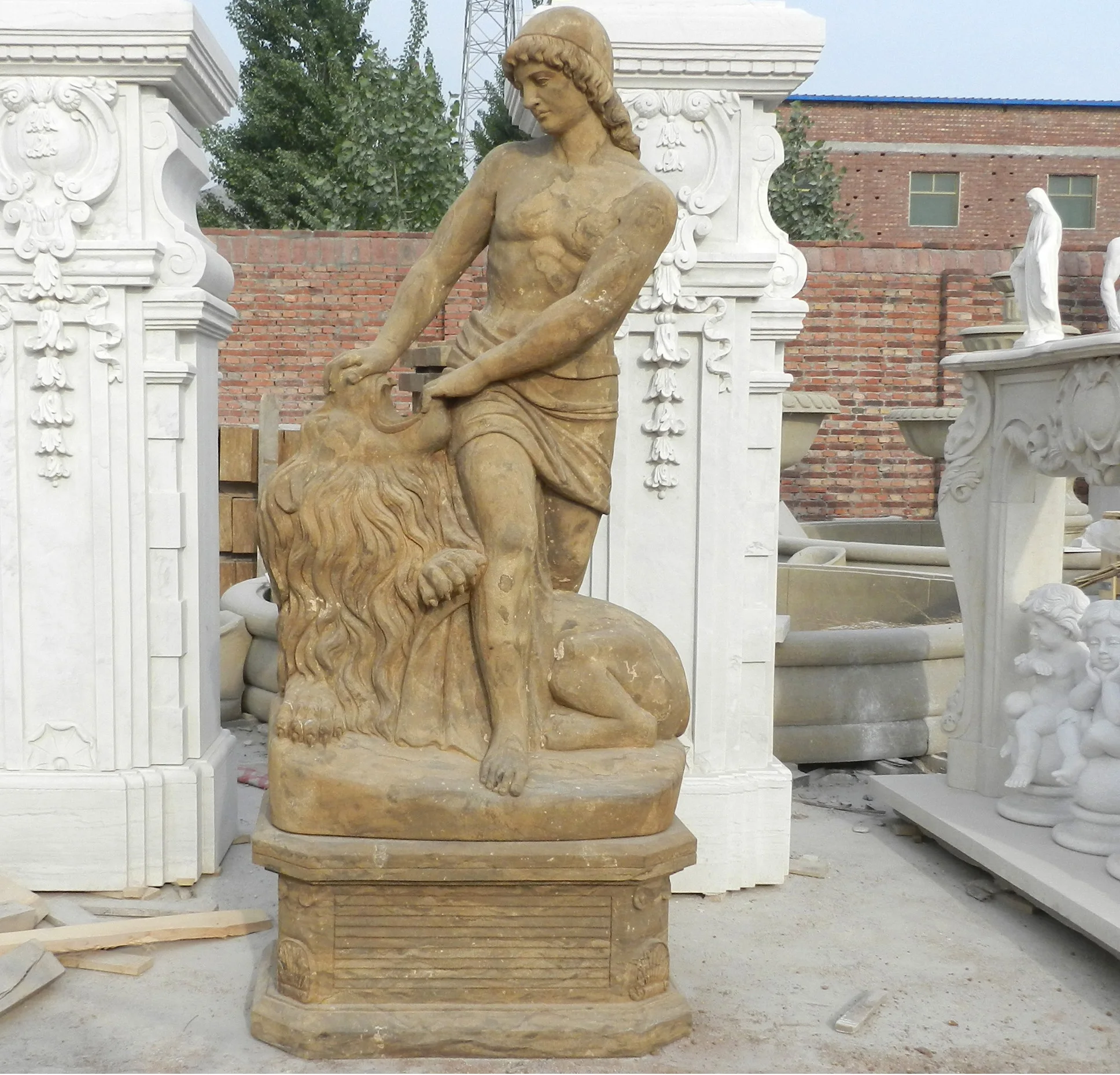Large Sculpture High Quality Garden Decoration Marble Man And Lion Sculpture Statue