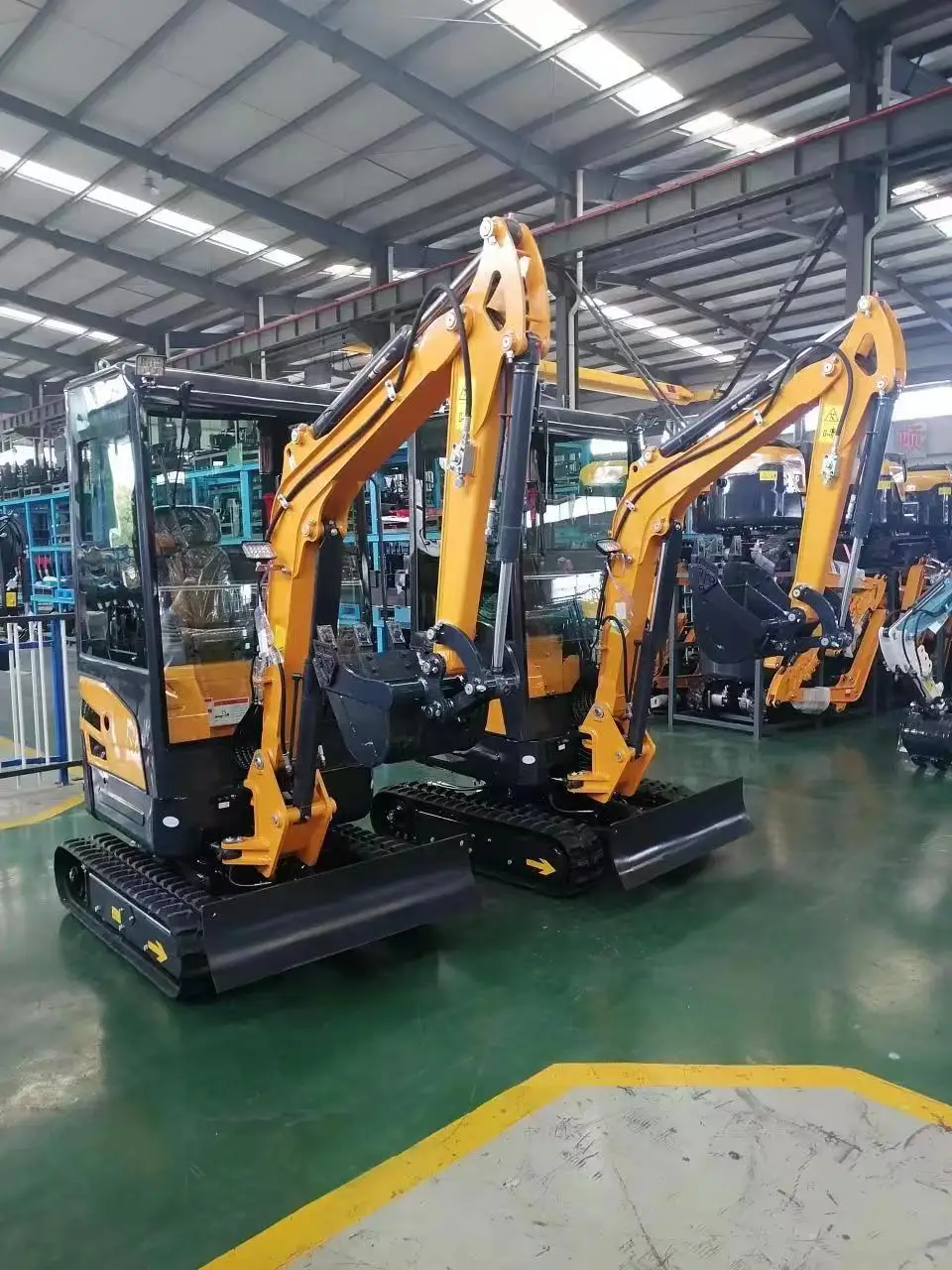 CTHB Mini Excavator 1.2-4.5 ton Small Digging Excavator