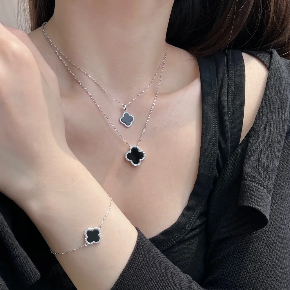 Wholesale Classic Luxury Design Clover 18K Gold Chain Fashionable Jewelry Necklace Charm S925 Sterling Silver For Women