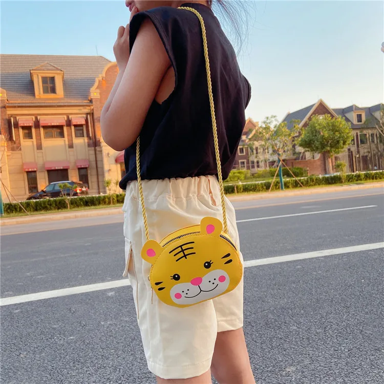 2022 Cheap Clear Anime Animals Crossbody Sling Bag Boy Girl Mini Purse Fashion Designer bags for children Toddler Kids Purses