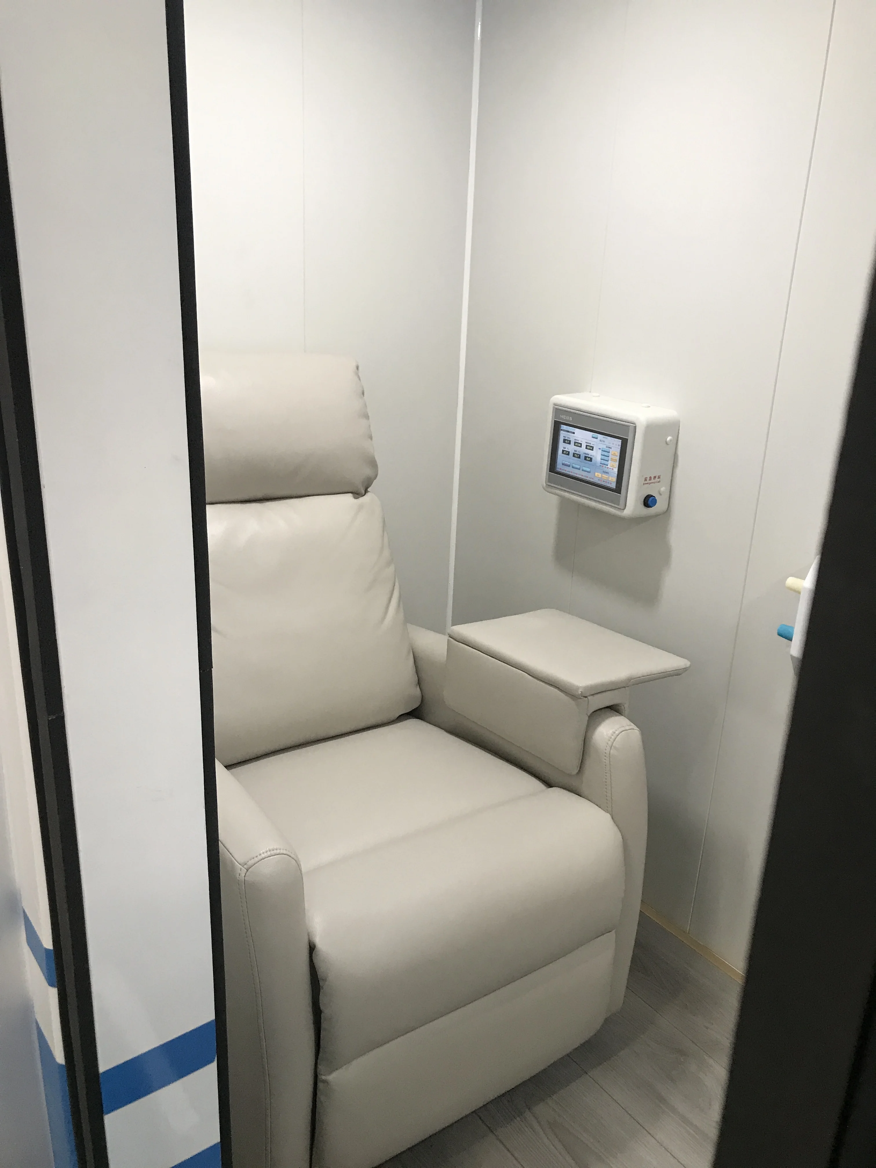 Hongyuan wellness chamber natural therapy for sports center for fast rehabiliation 1.6ATA hbot hyperbaric oxygen chamber