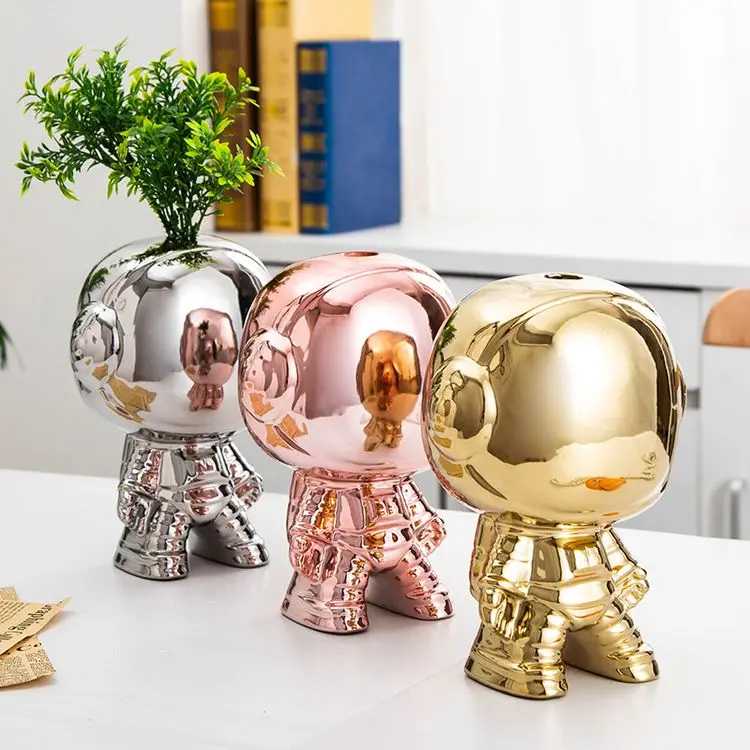 Modern Creative Gifts Home Decoration Accessories Luxury Nordic Vasi Decorativi Da Interno Q Version Cute Astronaut Vase