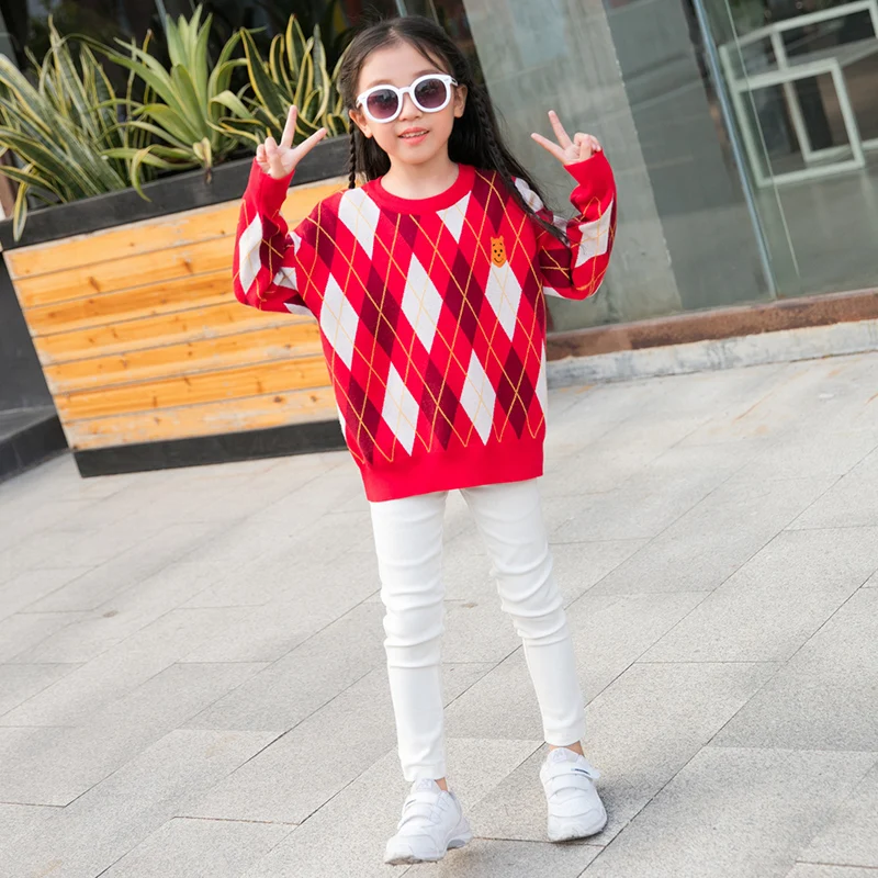 
Autumn and winter new cartoon embroidered bear diamond check mother and daughter matching family matching sweater 