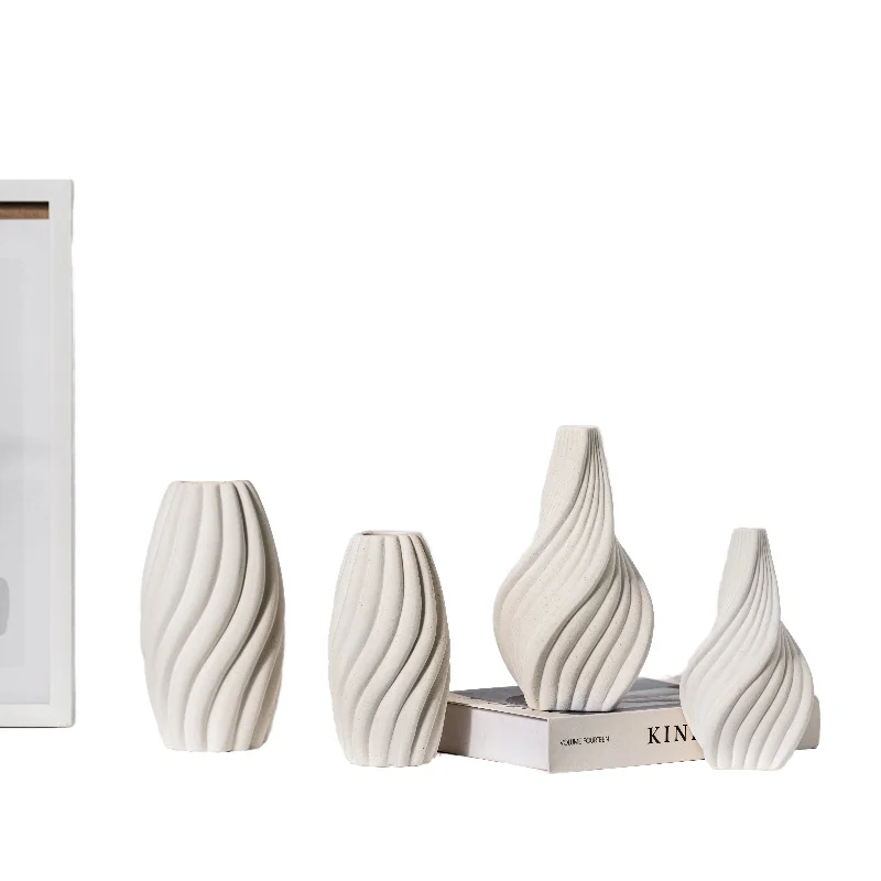 Wholesale Customized Modern Ceramic Vases Art Deco Nordic Luxury Styles Glass Porcelain Pottery Tabletop Vases for Weddings