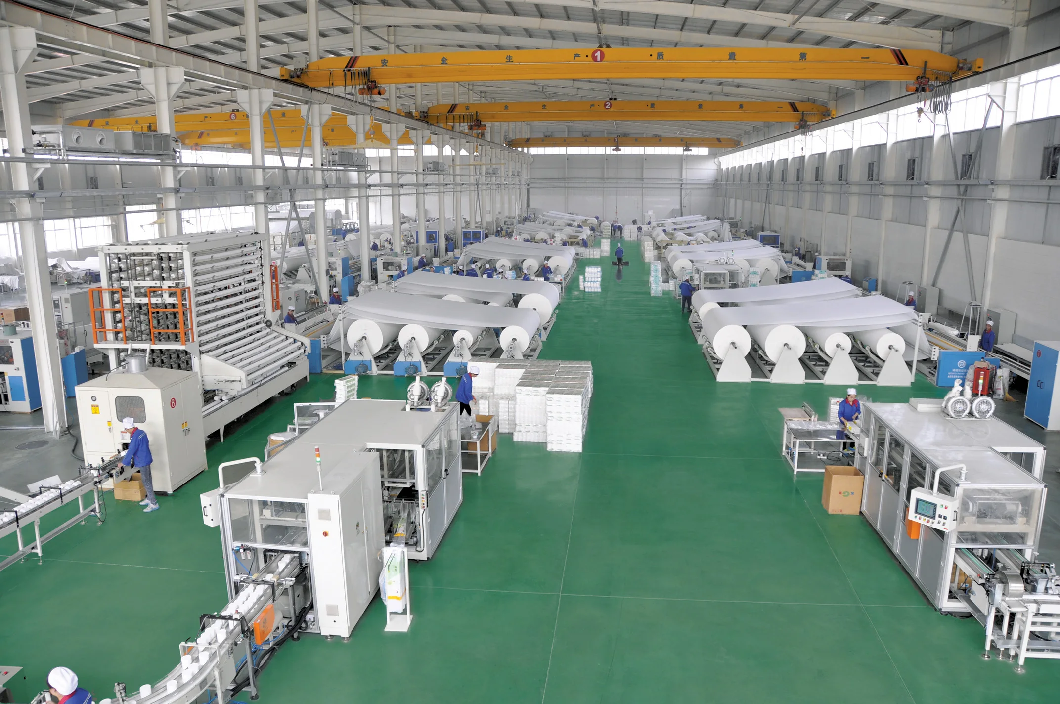 Factory Direct Customizable Packaging Red Natural Facial Tissues High Sucking Pulp Papermaking for Restaurants Hotels Holidays