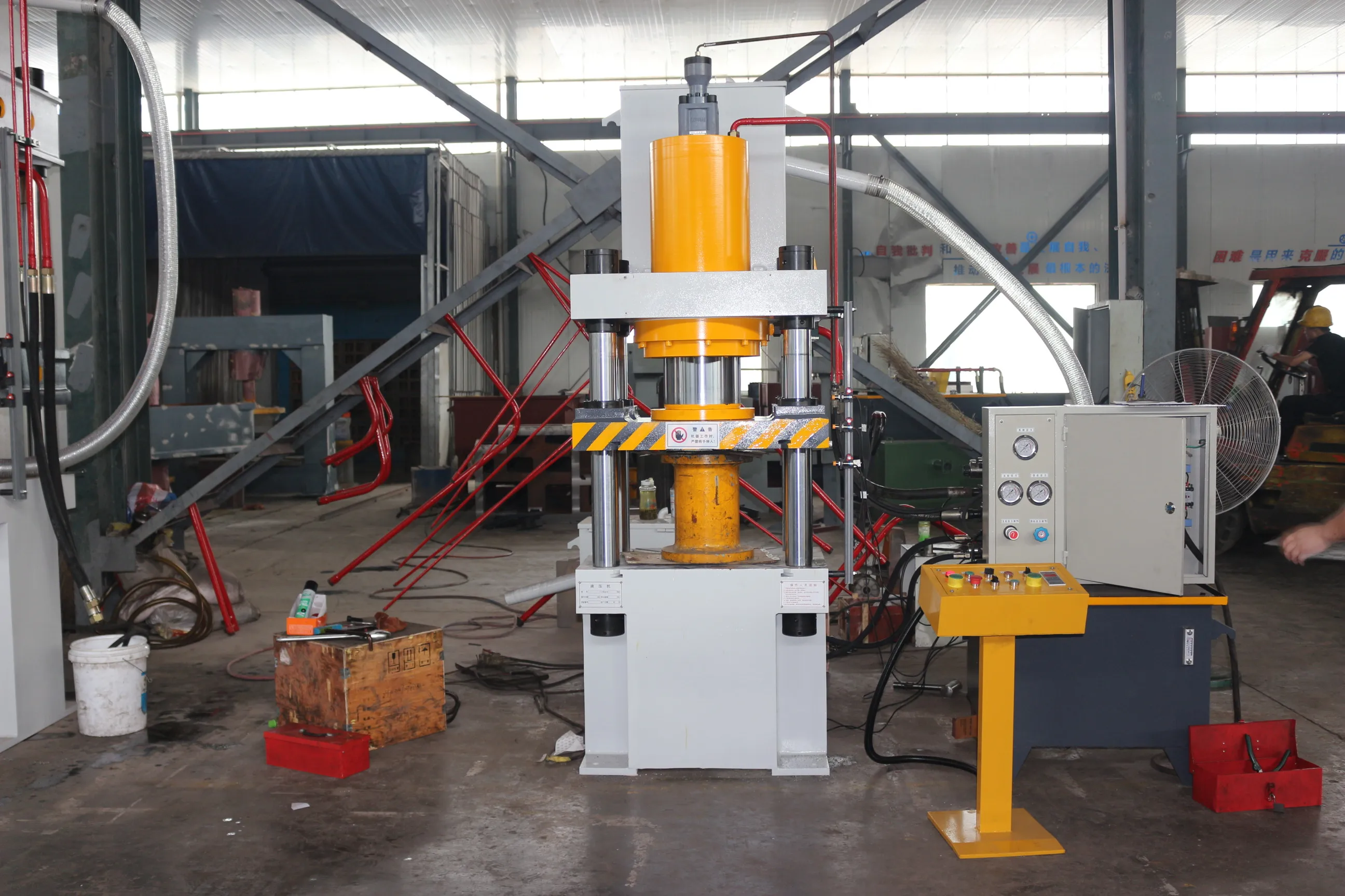 200 ton Metal Tile Making Machine Hydraulic Press Factory Price