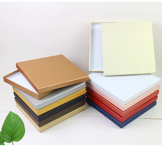 Chinese factories wholesale custom  low prices cardboard clothing box packaging T-shirts scarf box