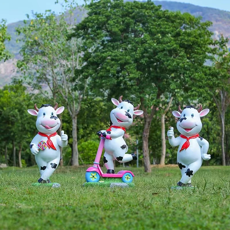 Fiberglass Cartoon Cow Crafts Simulation Cow Animal Sculpture Outdoor Decoration