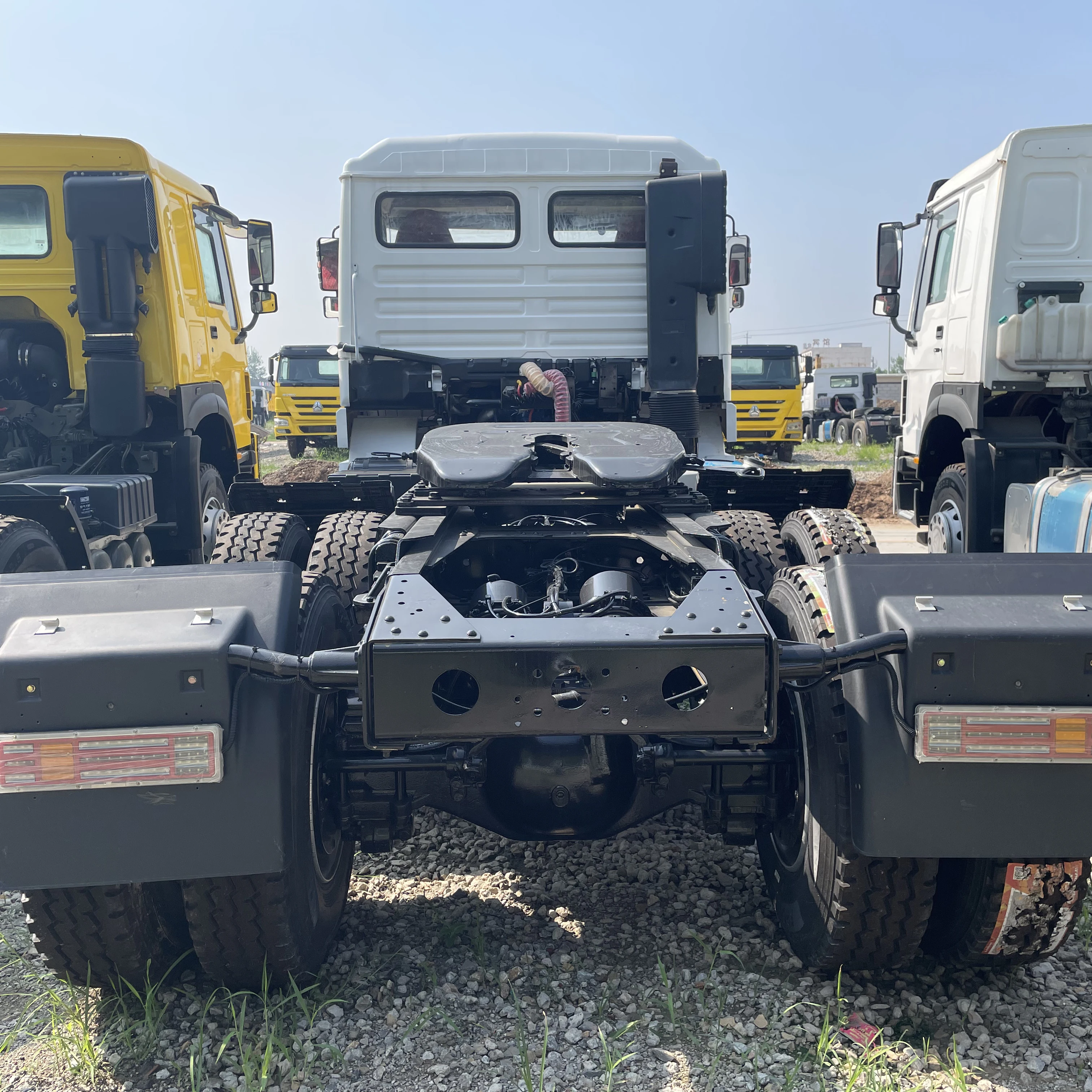 Сверхмощный дизельный трактор Shacman Delong F3000 мощностью 380 лошадиных сил 6x4 из Китая