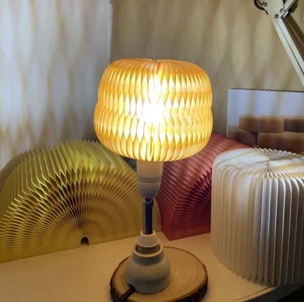 Folding lamp shade lamp cover