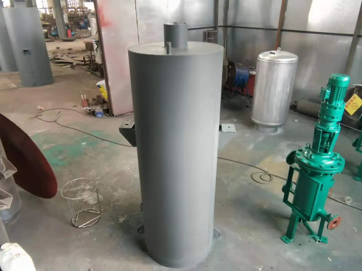 Сотовый глушитель имеет эффект уменьшения звука 30-35 децибел, и цена продукта должна быть немного выше