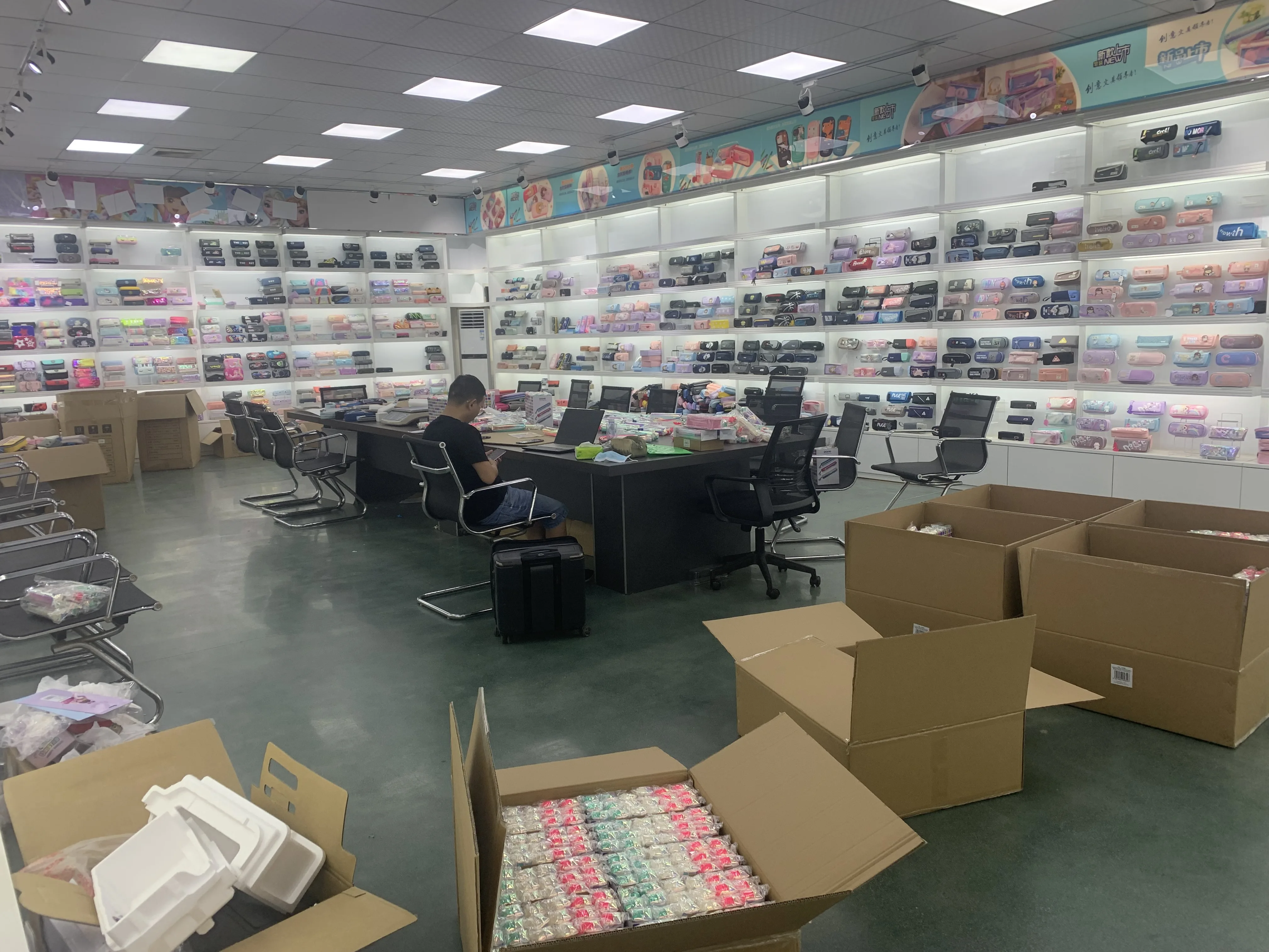 Косметичка с блестками для девочек, дорожный Органайзер на молнии, чехол для туалетных принадлежностей, для дня рождения и Рождества