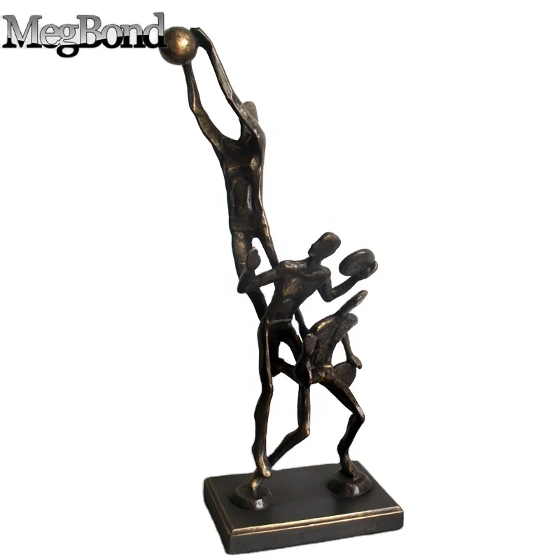 Antique bronze Cast iron sportman player statue for home creative decoration, basketball player figurine for table top decor