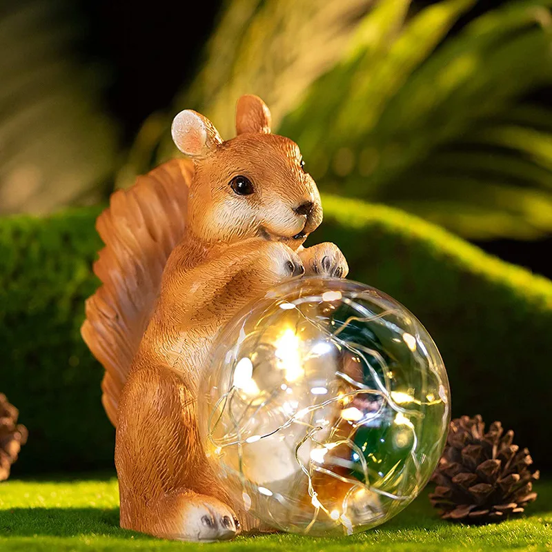 Amazon Hot Sale Squirrel Frog Resin Animal Figurine Solar Light Gnome  Decor Statue Sculpture Garden Accessories Decoration