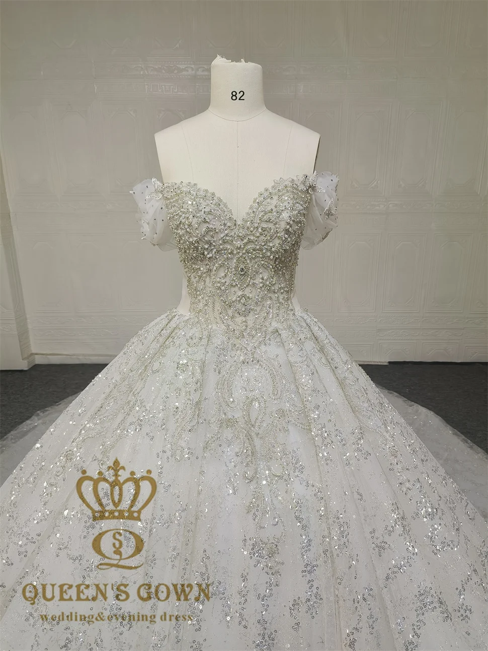 QUEENS GOWN Custom luxury heavy beaded bridal dress delicate pearls sequin butterflies off shoulder princess wedding dresses