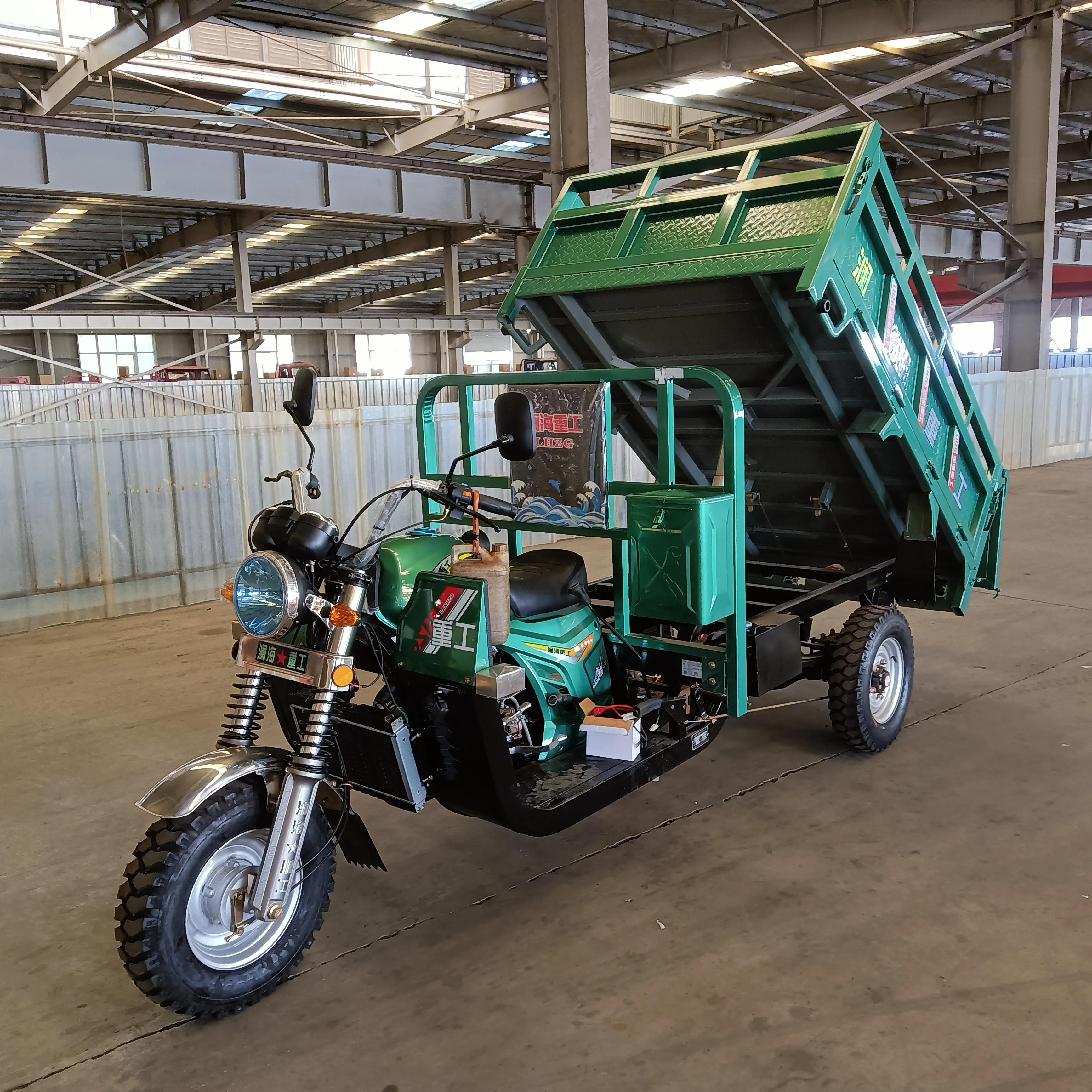 Лидер продаж трехколесный грузовой трицикл 200CC моторизованный рикша в Таиланде