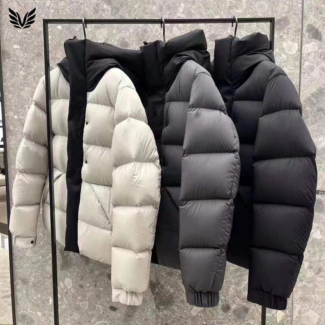 JINDEYUAN Custom Puffer Jacket Men Puffy Jacket Down Coat New Fashion Puffer Hoodies Winter zipper Down Jacke