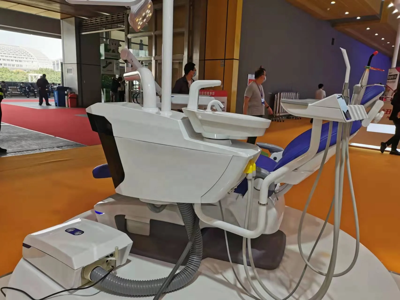 Intelligent voice-controlled system and water pipe disinfection system  latest CX Dental unit Chair with function DTC-325(22)