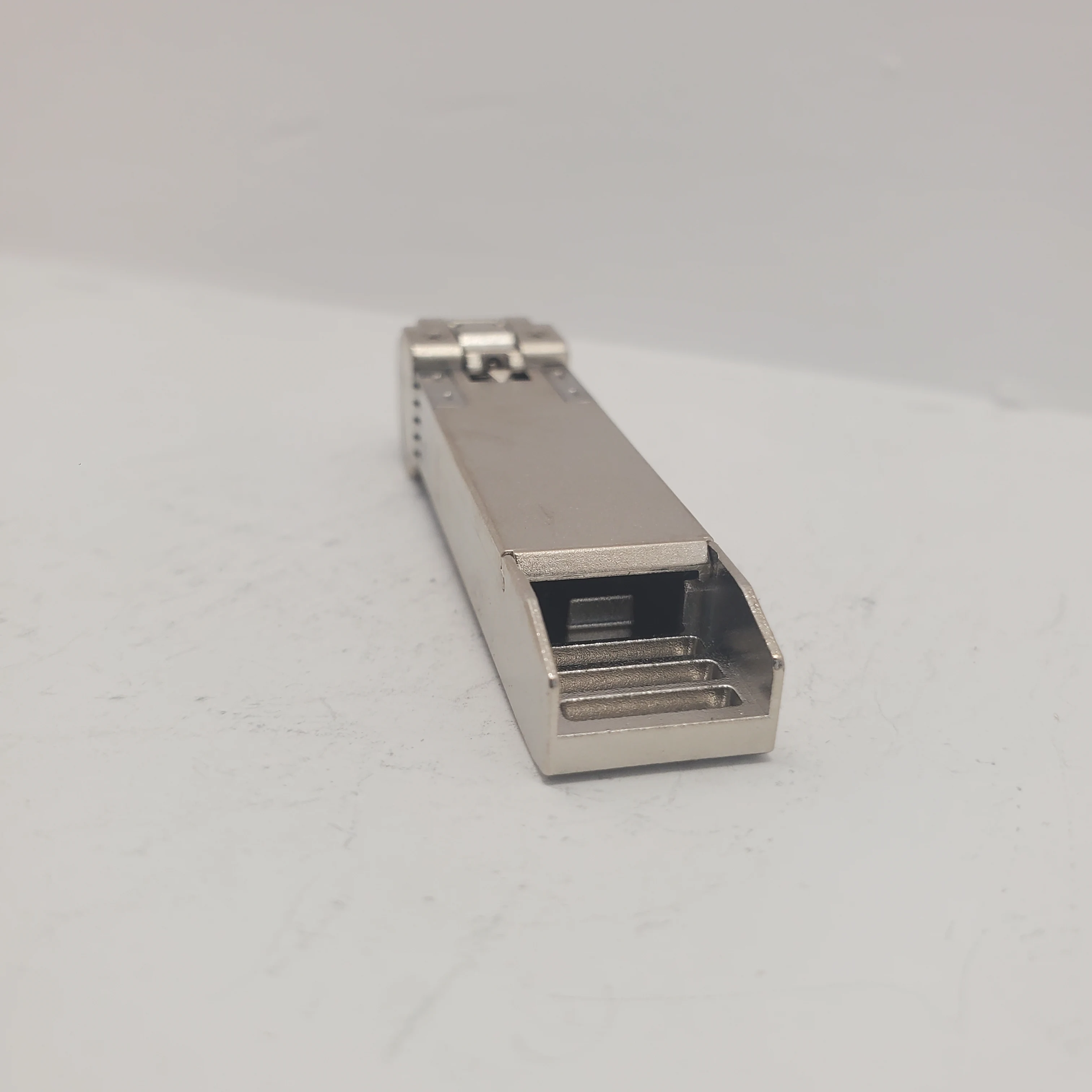 OEM/ODM Manufacturer 10g SFP+ Module LC Connector Die Casting Optical Fiber Transceiver Zinc Alloy Base SFP/SFP+ Housing Case