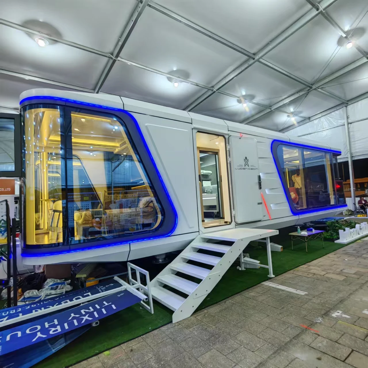 High-End Atmospheric Mobile Warehouse Hotel Container Steel Waterproof Bathroom Exterior Living Room Office Building Dining