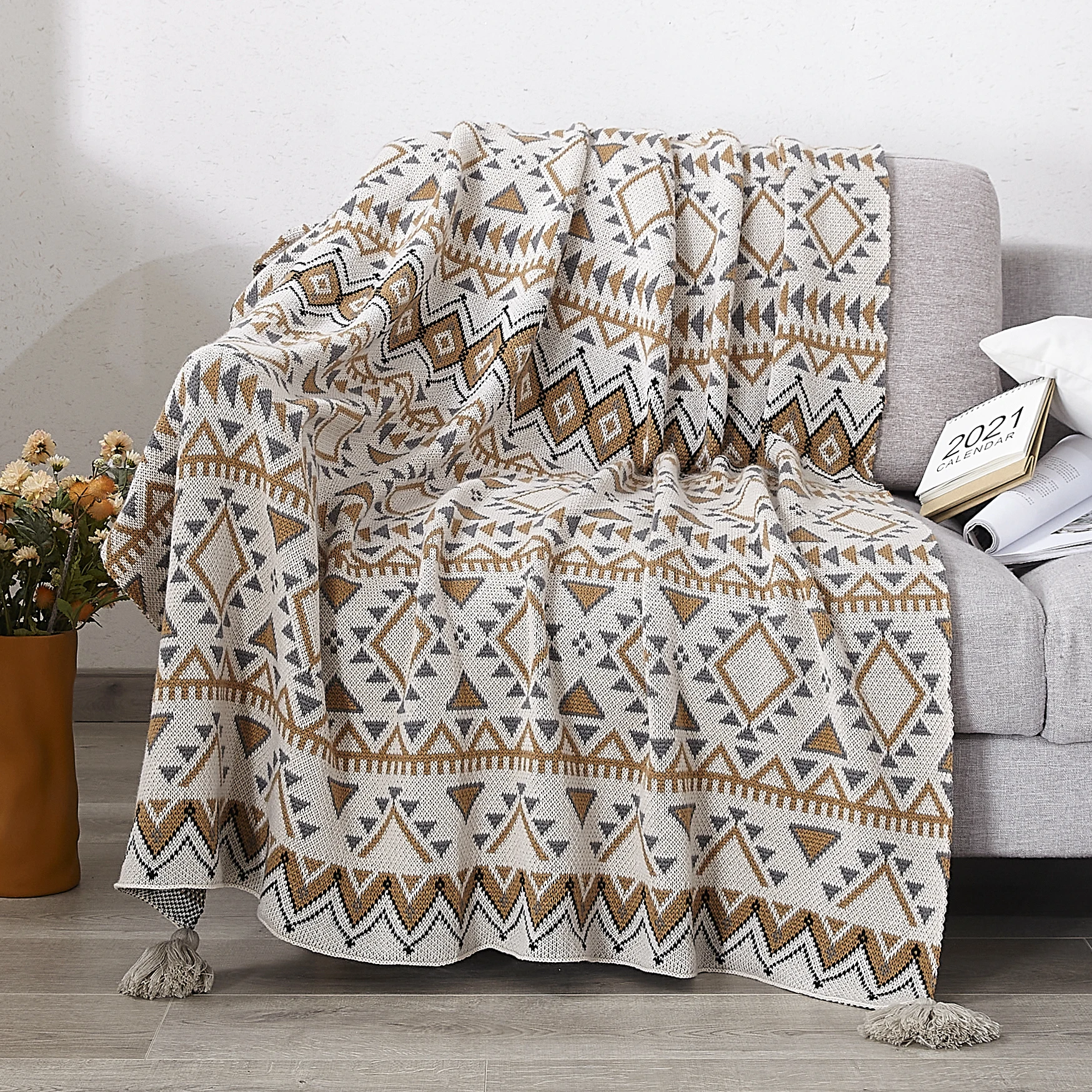 Nordic Style 100% Acrylic  Super Soft Home Decor Throw Blanket For Bed Portable Knitted Blanket