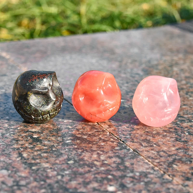 Wholesale High Quality Hand Carved Natural Spiritual Stone Craft Crystal Crafts Jack Crystal Jack skulls Craving